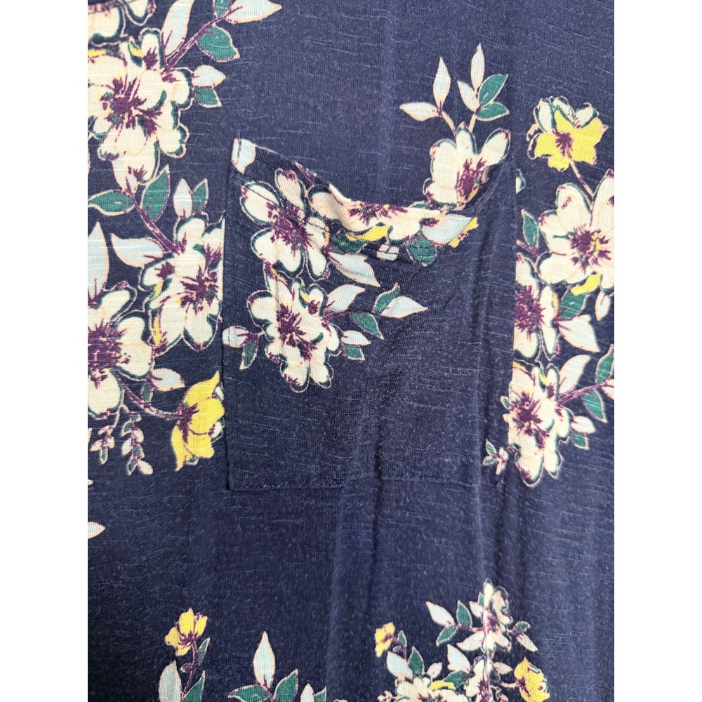 Maurices 24/7 Navy Blue Floral Pocket T-Shirt Plus Size 2x_230 - Picture 4 of 8